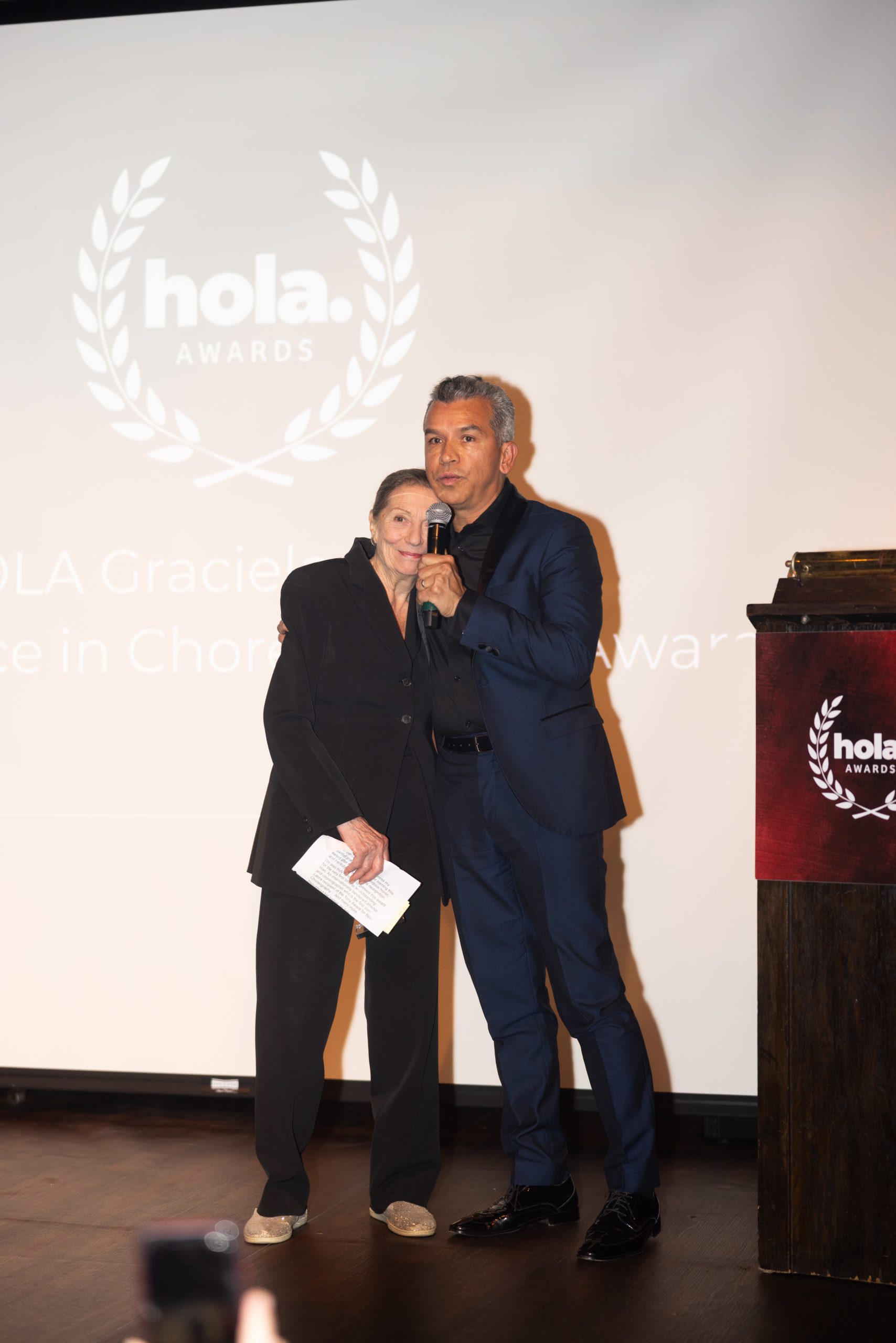 Hola -389